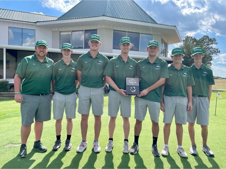 Boys Golf 2nd at District